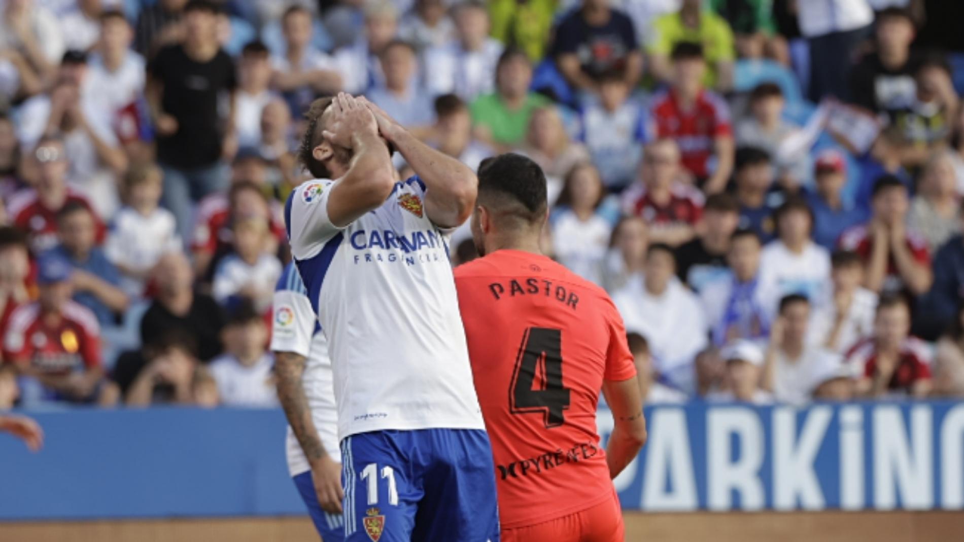 El Real Zaragoza se levanta y gana con solvencia al Andorra (2-0)