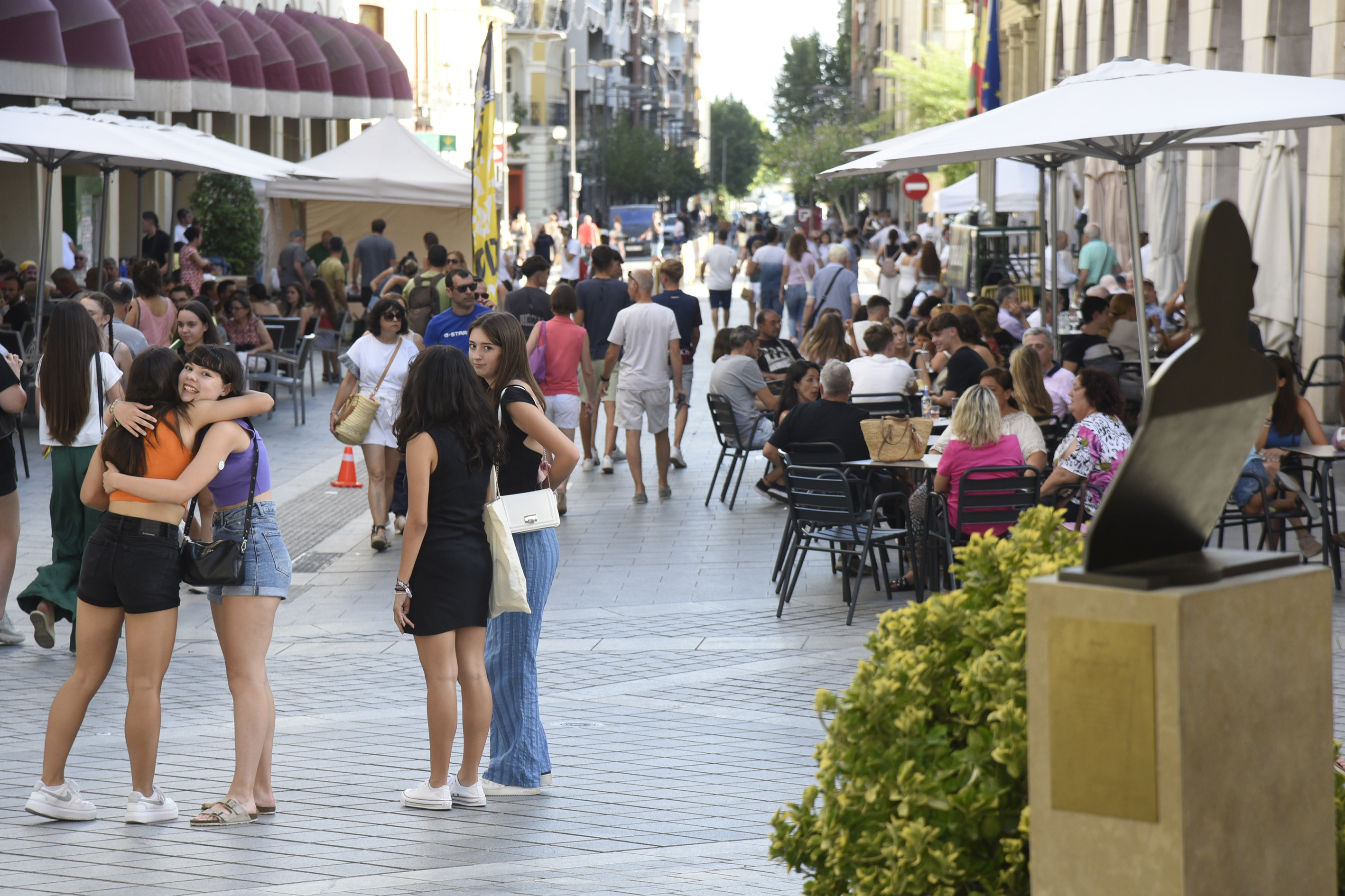 San Lorenzo arranca en Huesca con alerta de calor, más de 7.000 socios